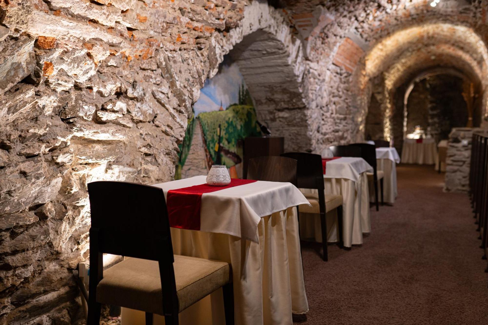 Boutique Hotel Zlaty Dukat Kosice Exterior photo